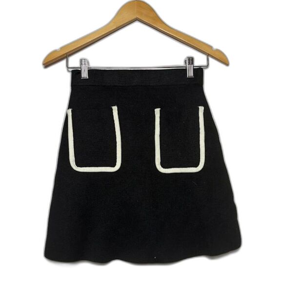 Zara Mini Skirt Women's Size XS Black White Trim Knit Front Patch Pockets NWOT - Picture 2 of 4
